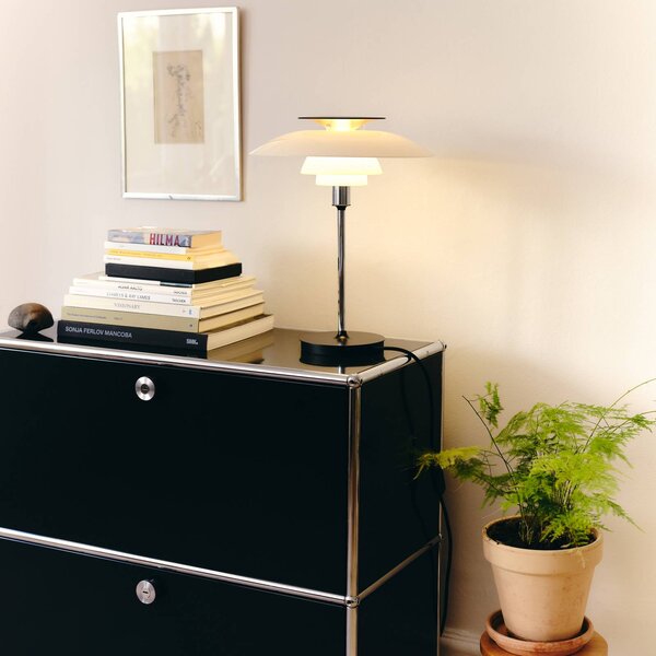 Louis Poulsen stolní lampa PH80, bílá/červená/chrom, výška 40 cm, Hliník / šedá / zinek, Obývací pokoj / jídelna, Hliník, Skandinávský