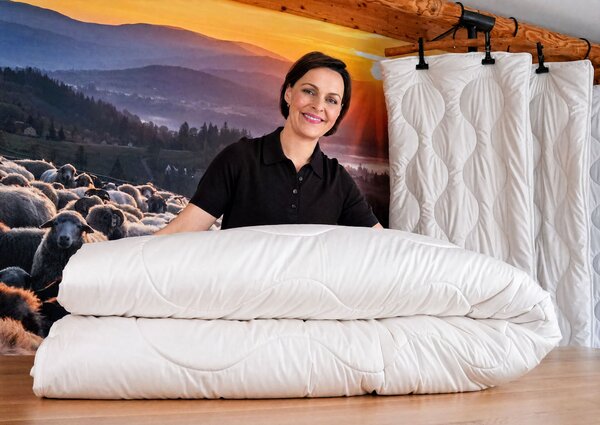 Extra teplá dvoulůžková vlněná přikrývka Besky Premium — luxusní vlněná deka z nejlepší ovčí vlny z Beskyd