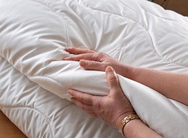 Extra teplá dvoulůžková vlněná přikrývka Besky Premium — luxusní vlněná deka z nejlepší ovčí vlny z Beskyd