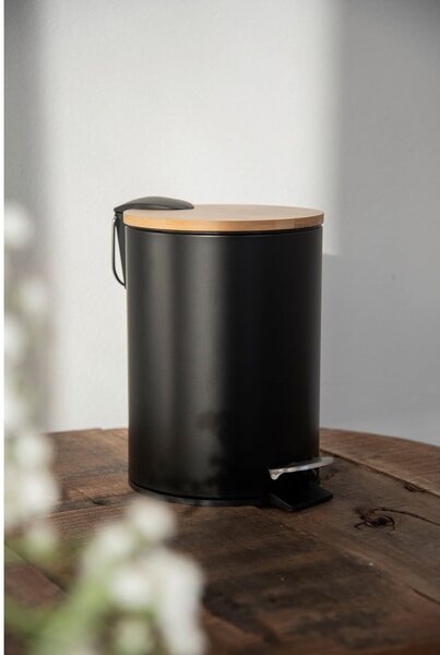 Černý odpadkový koš s bambusovým víkem Wenko Tortona, 3 l