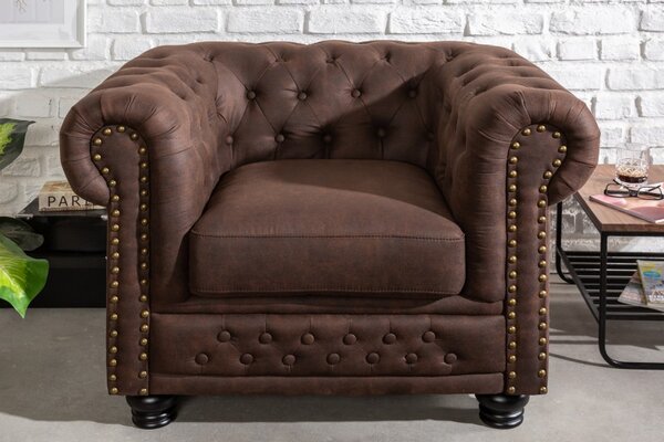 Křeslo CHESTERFIELD II 105 CM vintage hnědé mikrovlákno skladem