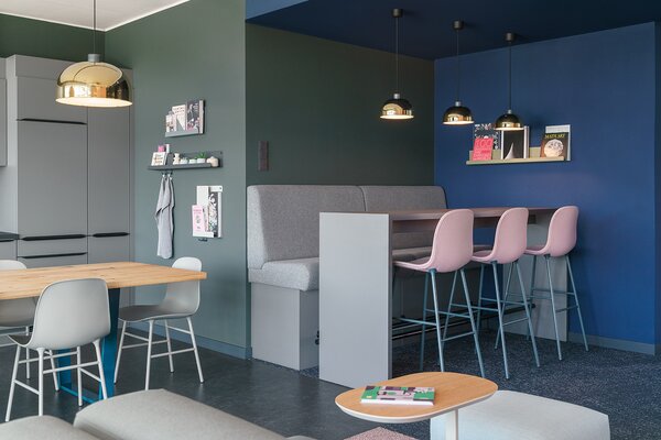 Normann Copenhagen designová závěsná svítidla Grant Pendant (průměr 23 cm)