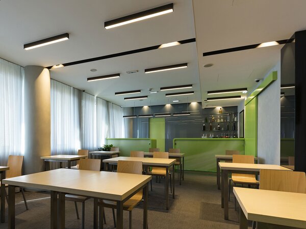 Led2 Stropní lineární LED svítidlo LINO II 90 cm Barva: Černá, Stmívání, řízení: ON/OFF (bez stmívání)