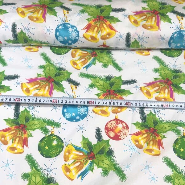 Vánoční bavlněná látka, metráž, šíře 160 cm, Vánoční motiv na Bílém