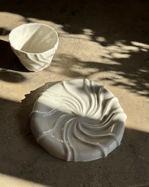 Atelier Marée Porcelánový talířek Tides - White ATM103