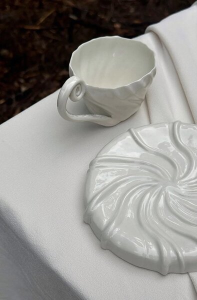 Atelier Marée Porcelánový talířek Tides - White ATM103