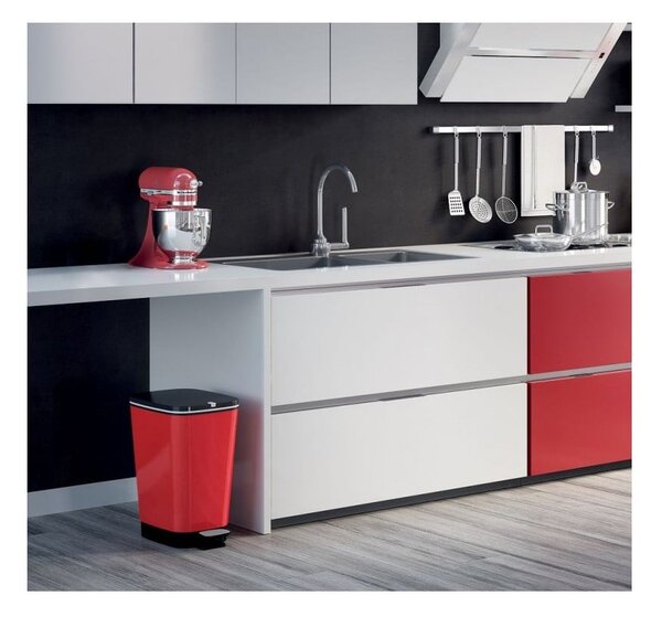 Červený nášlapný plastový odpadkový koš 45 l Chic Bin – KIS