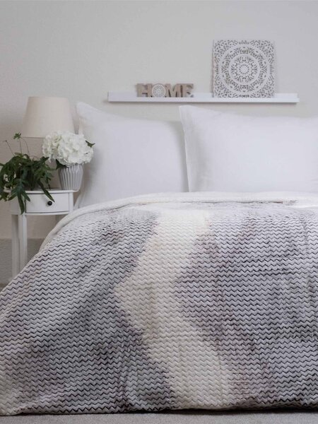 MK Lůžkoviny Luxusní beránková deka mikroplyš 220 × 200 cm – Yuliya