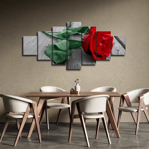 Obraz - Červená růže se zeleným stonkem (210x100 cm)