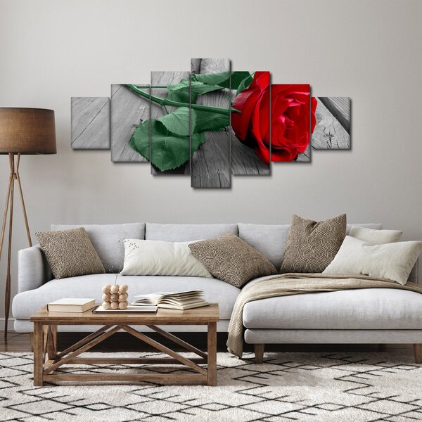 Obraz - Červená růže se zeleným stonkem (210x100 cm)