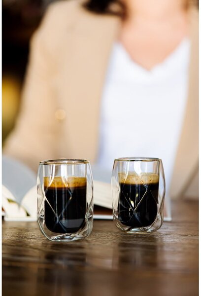 Dvoustěnné hrnky na espresso v sadě 2 ks 100 ml Geo – Vialli Design