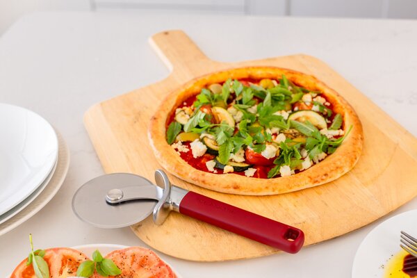 Kráječ na pizzu KitchenAid Classic Collection 23,5 cm červená KHA113OHEREG