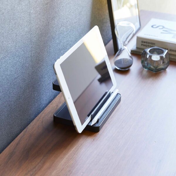 Kovový stojánek na tablet Tower – YAMAZAKI