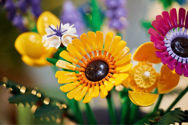 LEGO® Botanicals 10313 Kytice lučního kvítí
