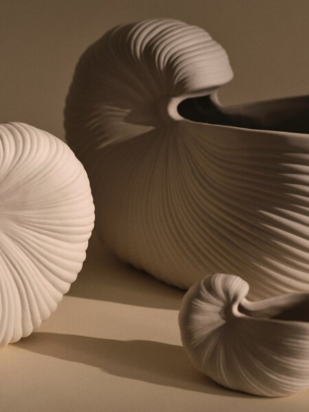 Kameninový obal na květináč Shell Pot Off White 23 cm