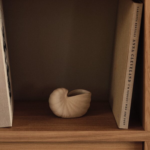 Kameninový obal na květináč Shell Pot Off White 11 cm
