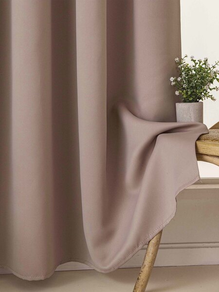 MK Lůžkoviny Blackout závěsy Elias cappuccino – 140 × 160 cm (2 ks) - kroužky
