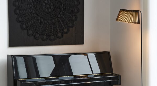 Owalo 7010, Provedení bílá Secto Design