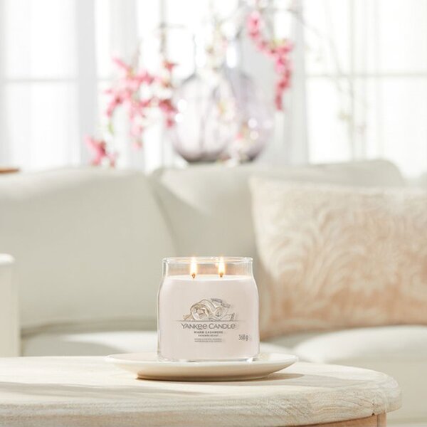 Yankee Candle svíčka Signature střední 2knoty Warm Cashmere