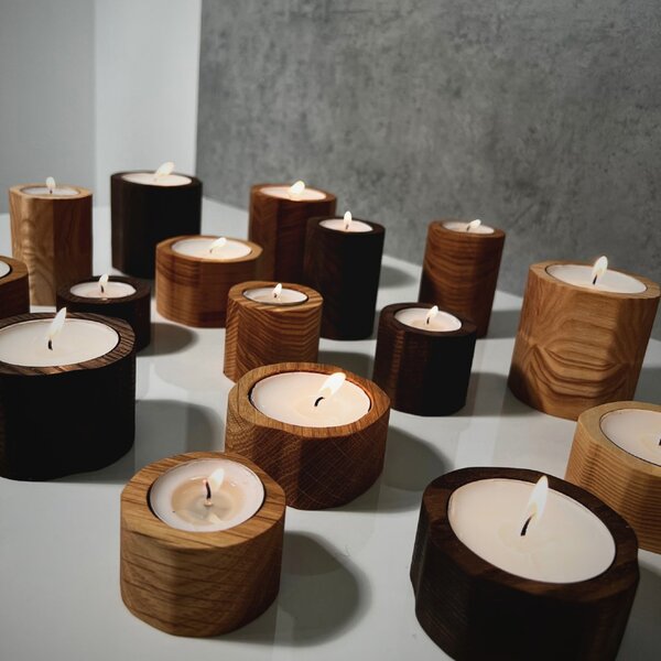 Wooden Mooden Zajímavé a minimalistické dřevěné svícny na čajové svíčky Velikost: Pro čajovou svíčku s průměrem do 40 mm, Materiál: Dub, Výška: 5 cm