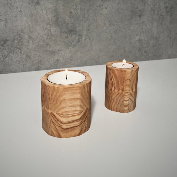 Wooden Mooden Zajímavé a minimalistické dřevěné svícny na čajové svíčky Velikost: Pro čajovou svíčku s průměrem do 40 mm, Materiál: Dub, Výška: 5 cm