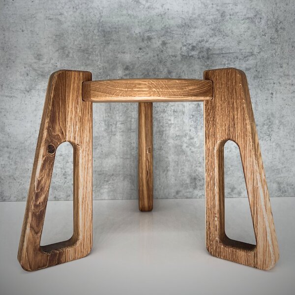 Wooden Mooden Designový dřevěný podstavec pod květináče a dekorace z masivu Výška nožiček: 25 cm, Pro dekorace do velikosti: Do 18 cm