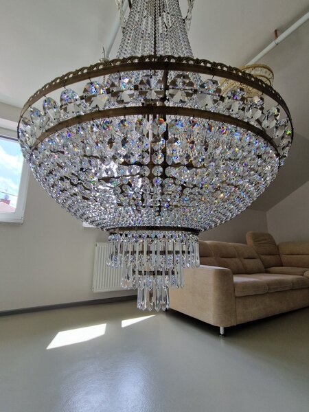 DBK GLASS Velký košový lustr z mořené hnědé mosazi s velkými štrasovými kameny a 18 žárovkami 7155-18-PT