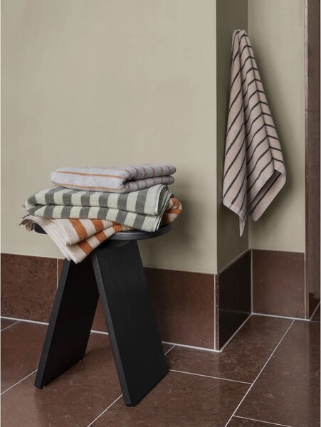 Zelená froté osuška z Bio bavlny 70x140 cm Arto – Blomus