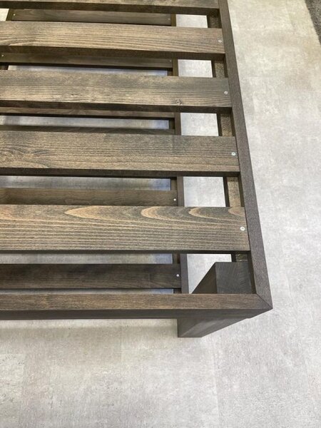 Masivní dřevěný masážní stůl 200×90 cm, výška 65 cm