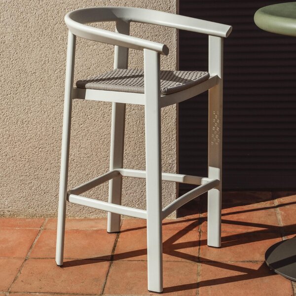 Kave Home Krémová zahradní barová židle s výpletem Erice 65 cm