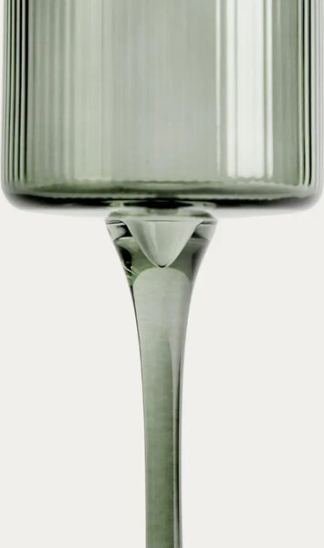 Kave Home Zelená sklenička na sekt Eluria 245 ml