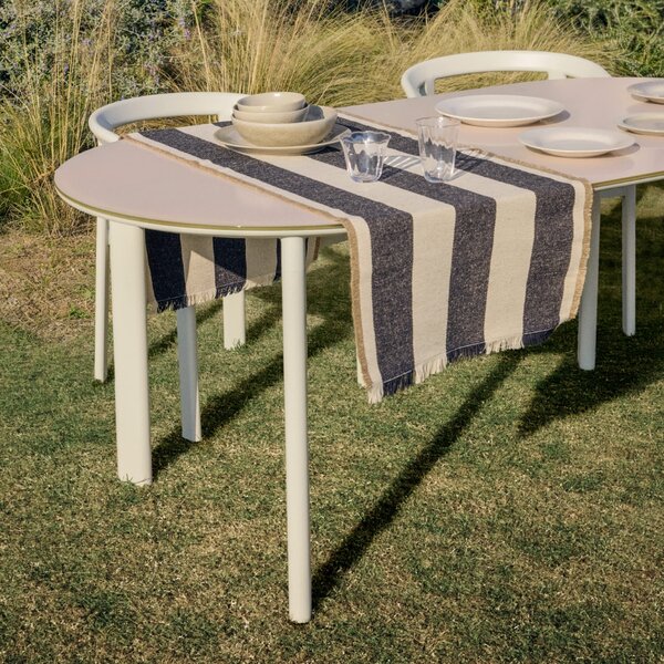Kave Home Krémový zahradní stůl Erice 230 x 100 cm se skleněnou deskou