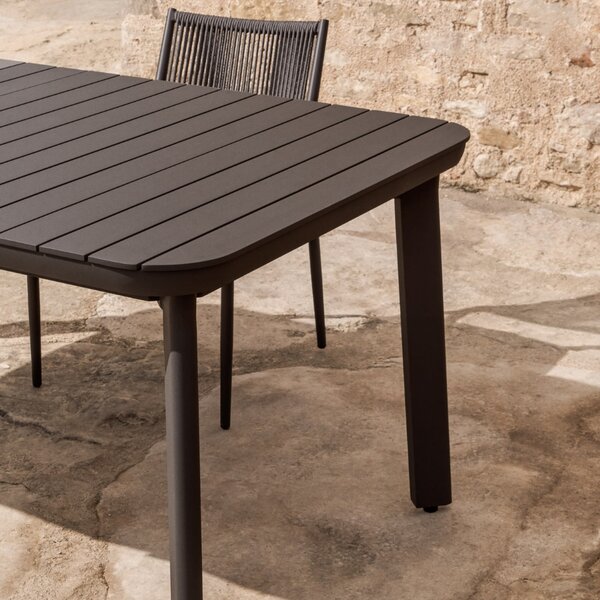 Kave Home Šedý kovový zahradní rozkládací stůl Izola 185/235 x 100 cm