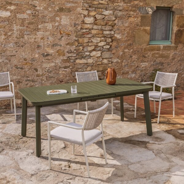 Kave Home Zelený kovový zahradní rozkládací stůl Izola 185/235 x 100 cm