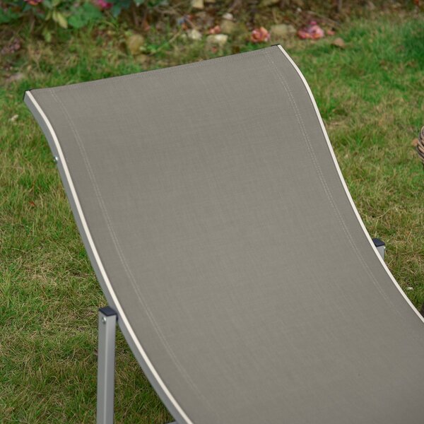 Outsunny 2dílná sada slunečních lehátek, zahradní lehátka, ergonomické textilní lehátko, hliníkové lehátko, světlá šedá 165 x 61 x 63 cm | Aosom