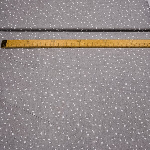 Bavlněné plátno POLO různě velké bílé hvězdičky na šedé, š.160cm (látka v metráži)