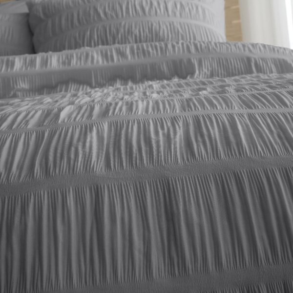 Šedé krepové povlečení na dvoulůžko/prodloužené 230x220 cm Seersucker – Catherine Lansfield