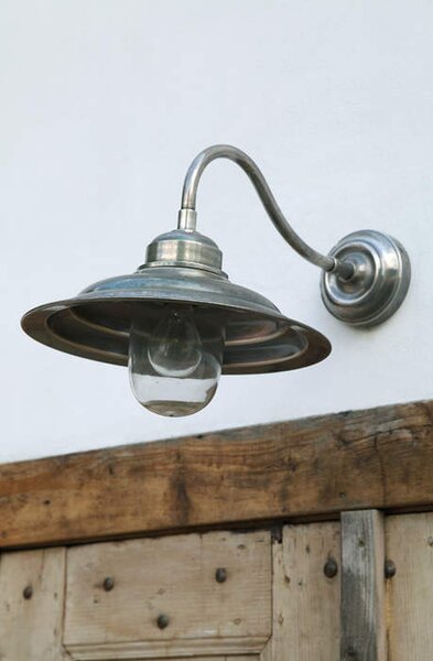 Venkovní lampa Claudia Barva: spálená černá