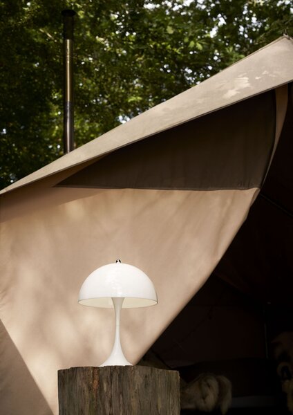 Louis Poulsen 5744173052 Bezdrátová lampa Panthella 250 v3, vínová