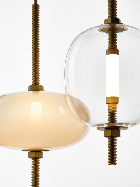 Brokis Designové LED závěsné svítidlo Under pressure most PC1390 Povrch Montury: Broušená bronz lak, Barva skla: Šedá kouřová - transparentní sklo, Baldachýn: Broušená černá lak