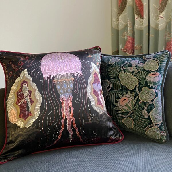 Povlak na polštář Cosmic Jellyfish 60x60, černo-růžový