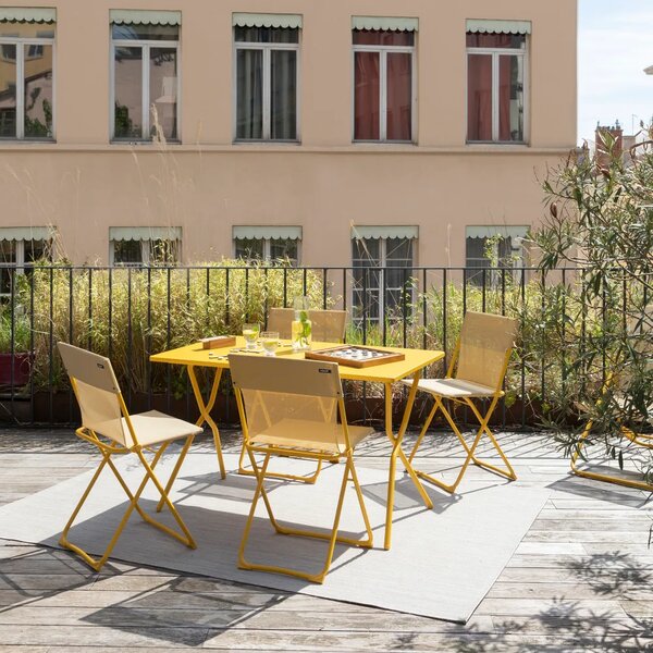 Sada BALCONY II – skládací stůl 120×70 cm + 4 ultra kompaktní židle | ColorBlock žlutá Miel