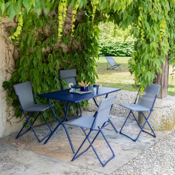 Sada BALCONY II – skládací stůl 120×70 cm + 4 ultra kompaktní židle | ColorBlock modrá Indigo