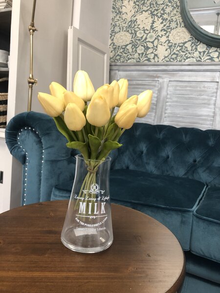 Chic Antique Svazek tulipánů