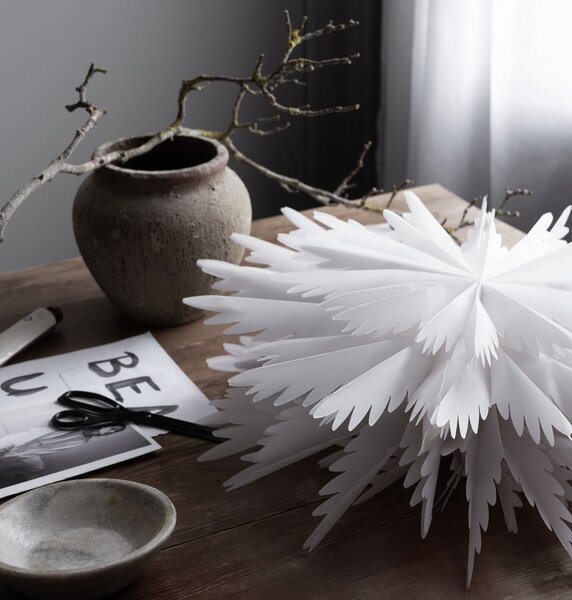 Závěsná svítící hvězda Liz White 50 cm