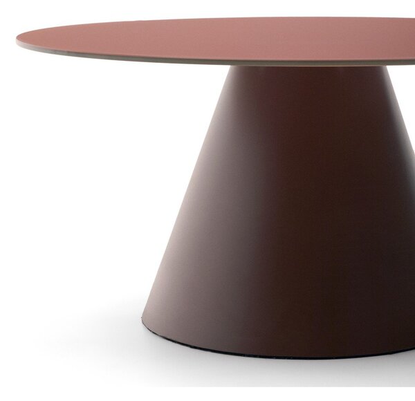 Kulatý konferenční stolek se skleněnou deskou v terakotové barvě ø 80 cm Wilshire – Kave Home