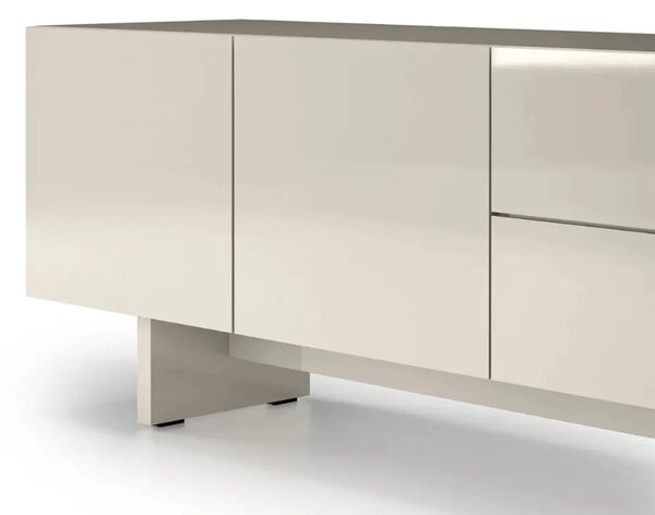 -25 % Dny MOMENTI– NovaNook Lesklý béžový TV stolek Glam 160 x 38 cm
