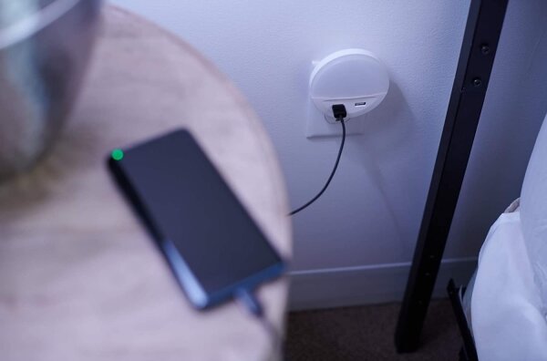 Osram - LED Noční svítidlo do zásuvky se senzorem LUNETTA 2xUSB LED/13W/230V