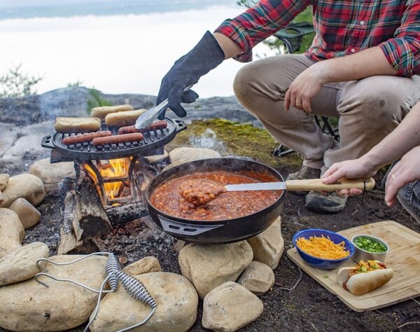 Dvoudílná litinová multifunkce Lodge "Cook-It-All"