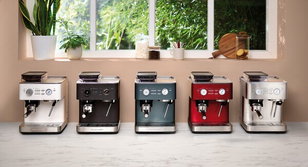 KitchenAid 5KES6551EBK Poloautomatický kávovar , litinový